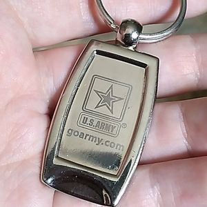 United States army metal keychain